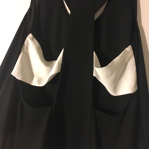 Bcbg night out top with open back - Picture 3 of 3